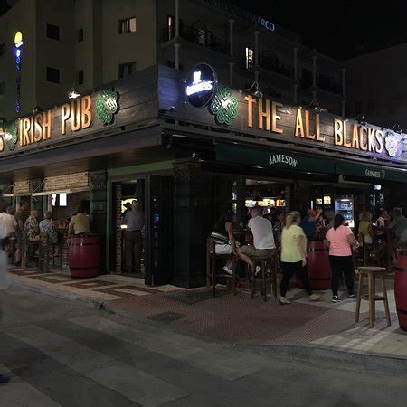 Torremolinos nightlife clubs and pubs